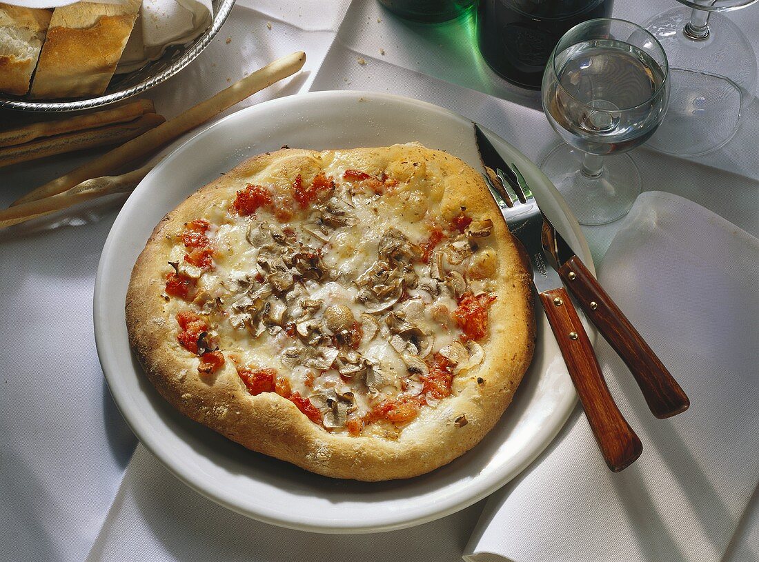 Pizza funghi (mushroom pizza, Italy)