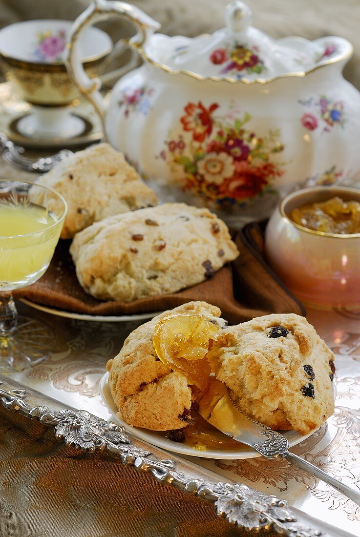 Fruit scones with orange marmalade and tea