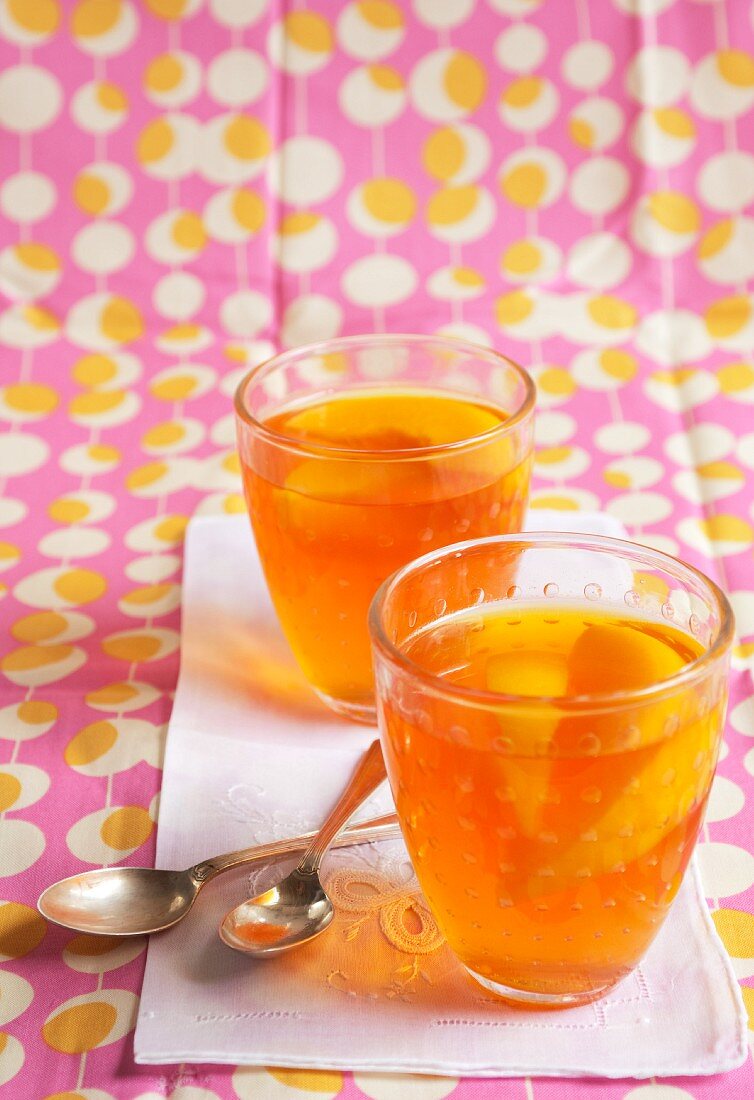 Mandarin jelly with peaches