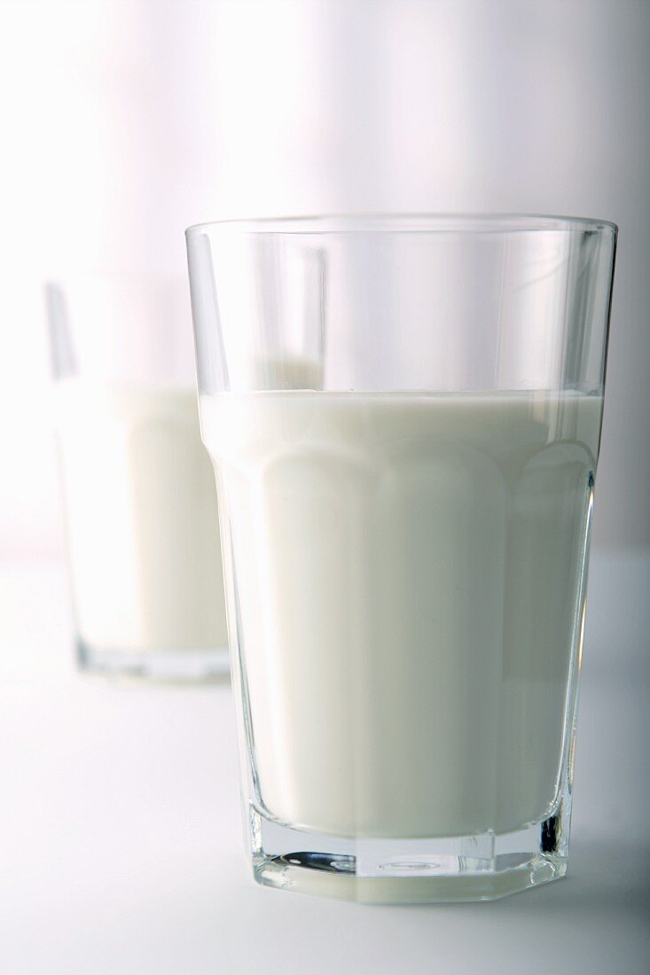 Zwei Milchgläser
