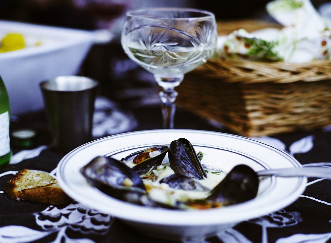 Moules à la Mariniere (Miesmuscheln in Weissweinsauce, Frankreich)