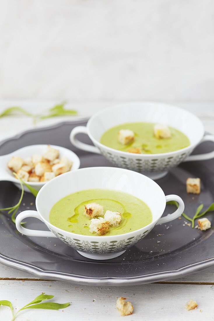 Erbsensuppe mit Croûtons