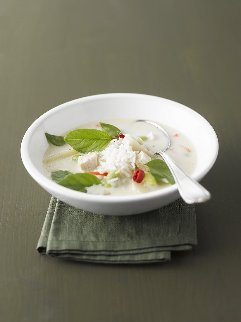 Coconut rice soup with chicken (Asia)