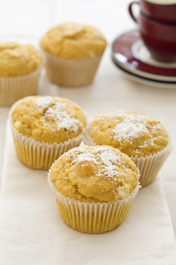 weiße Schokoladen-Mango-Muffins