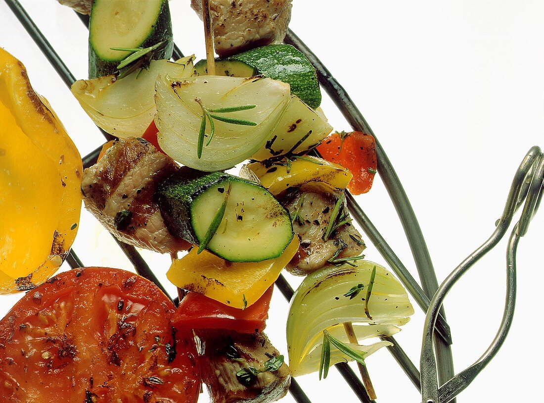 Meat kebabs with vegetables