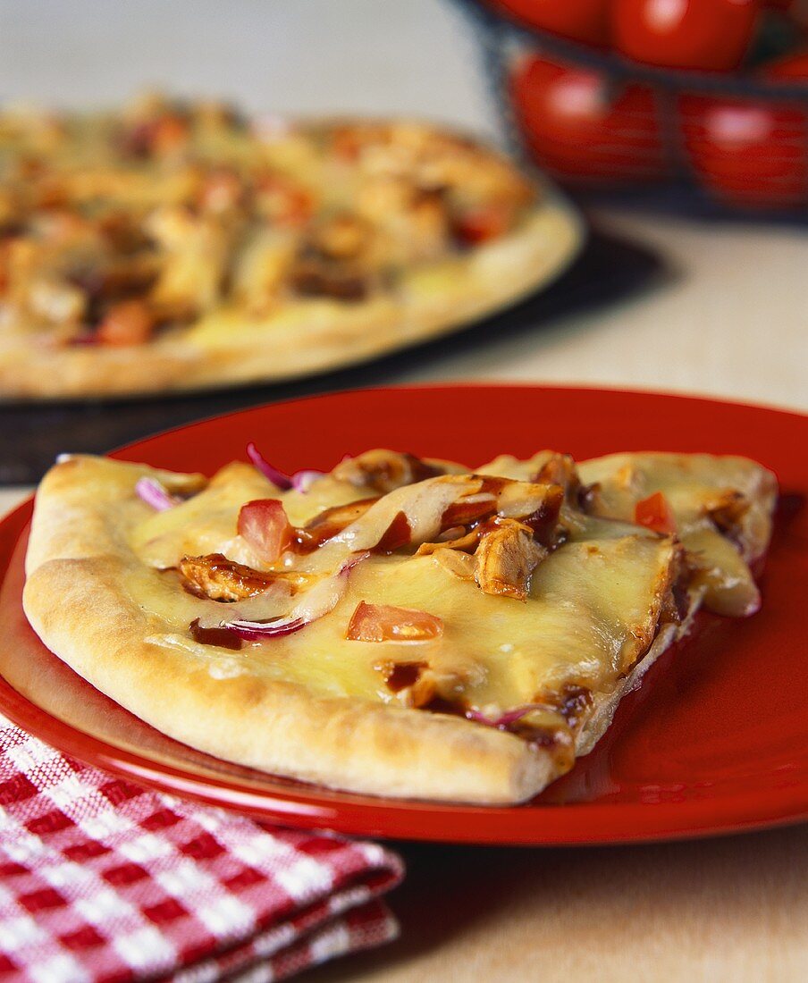 Pizza with chicken and cheese