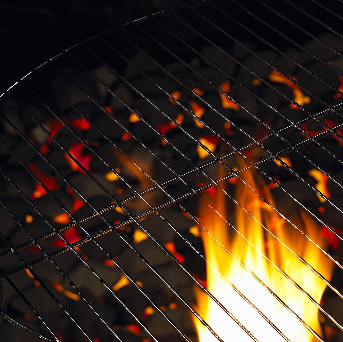 Flaming barbecue grill