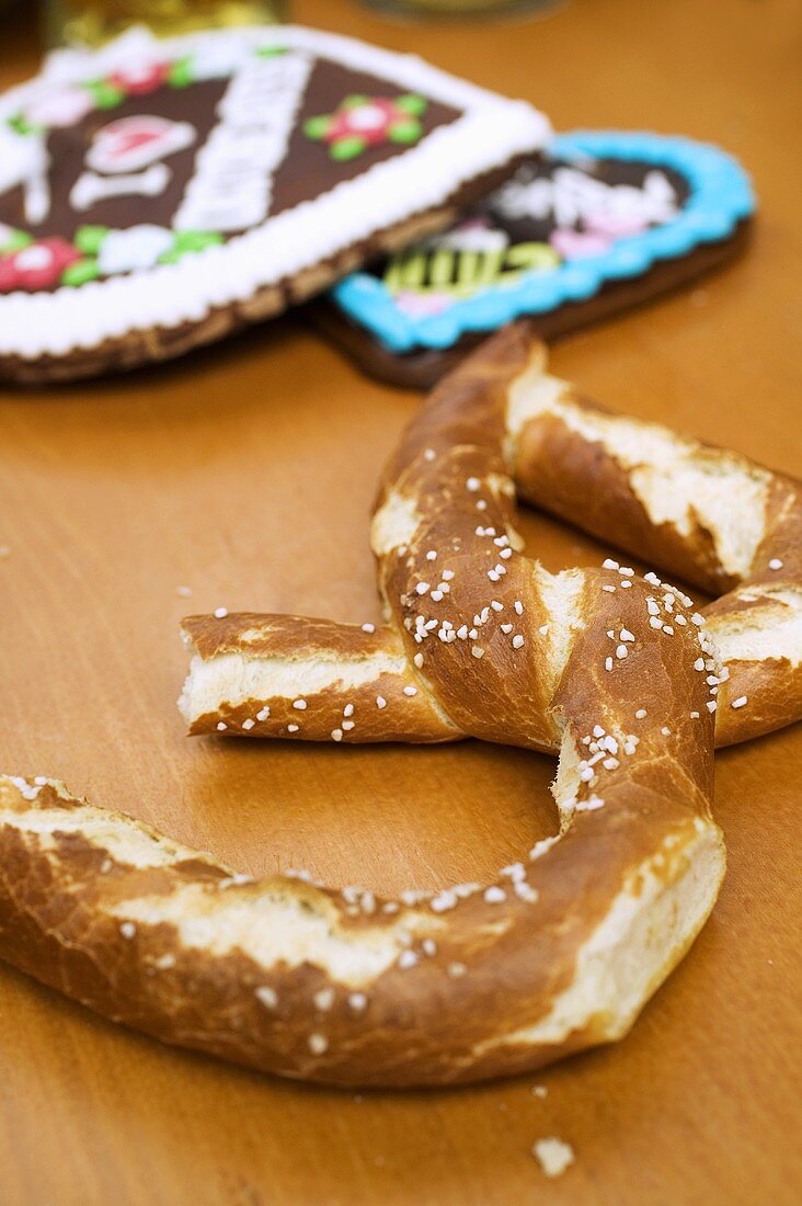 Soft pretzel & Lebkuchen hearts from Oktoberfest (Munich)