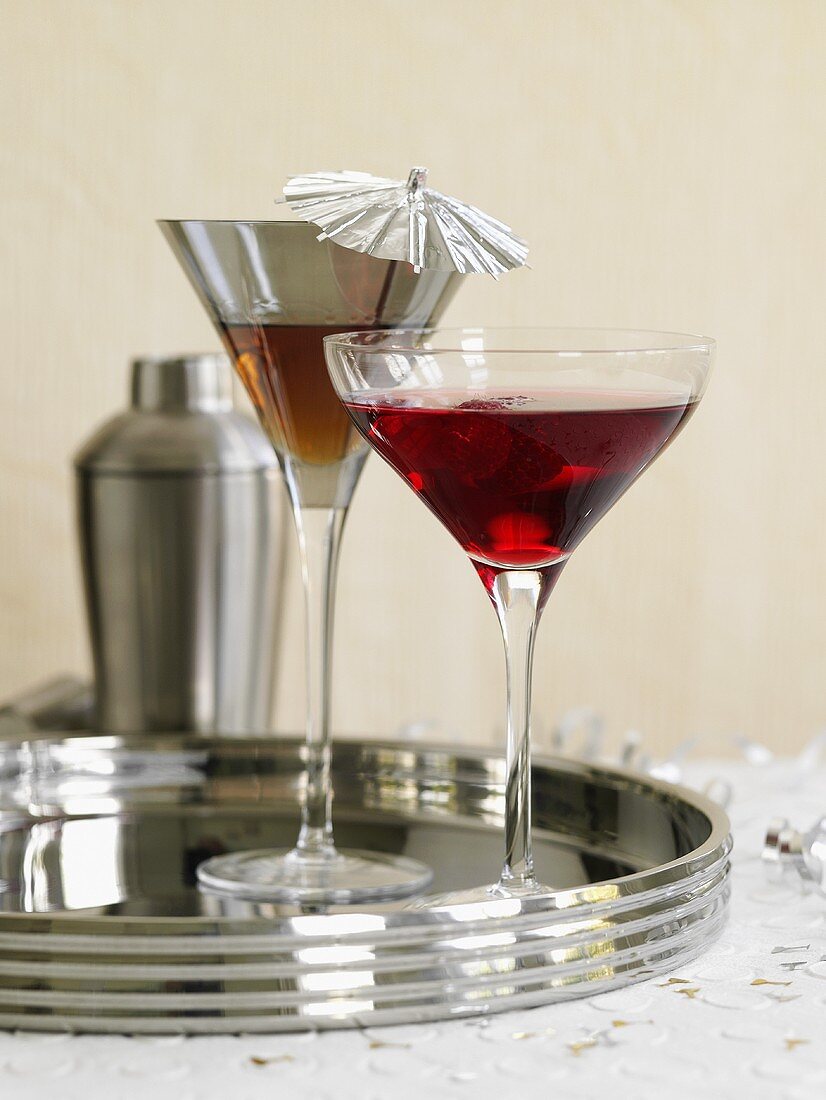 Two Martini cocktails on a tray