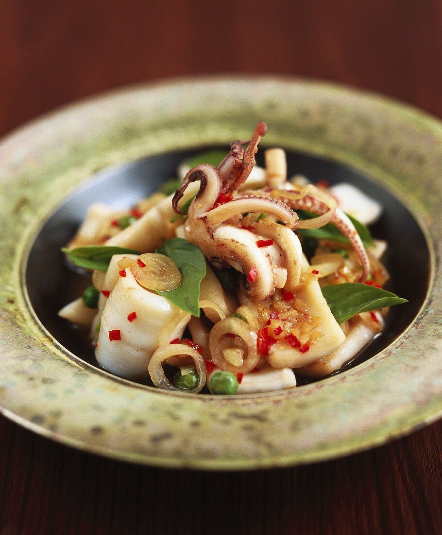 Pan-cooked squid with chili