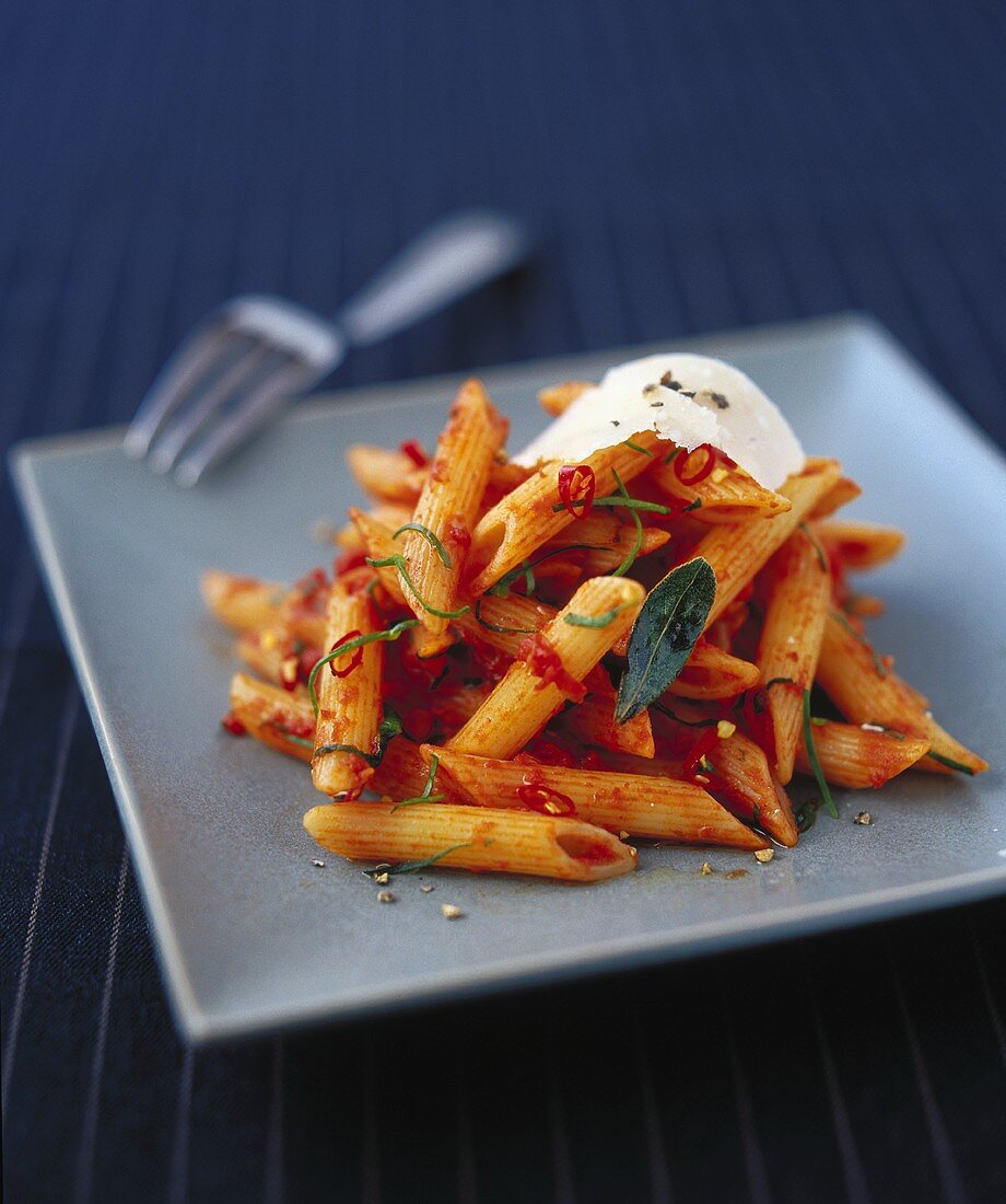 Penne with spicy tomato sauce