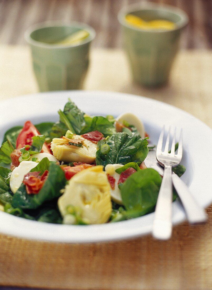 Artichoke salad with roast ham