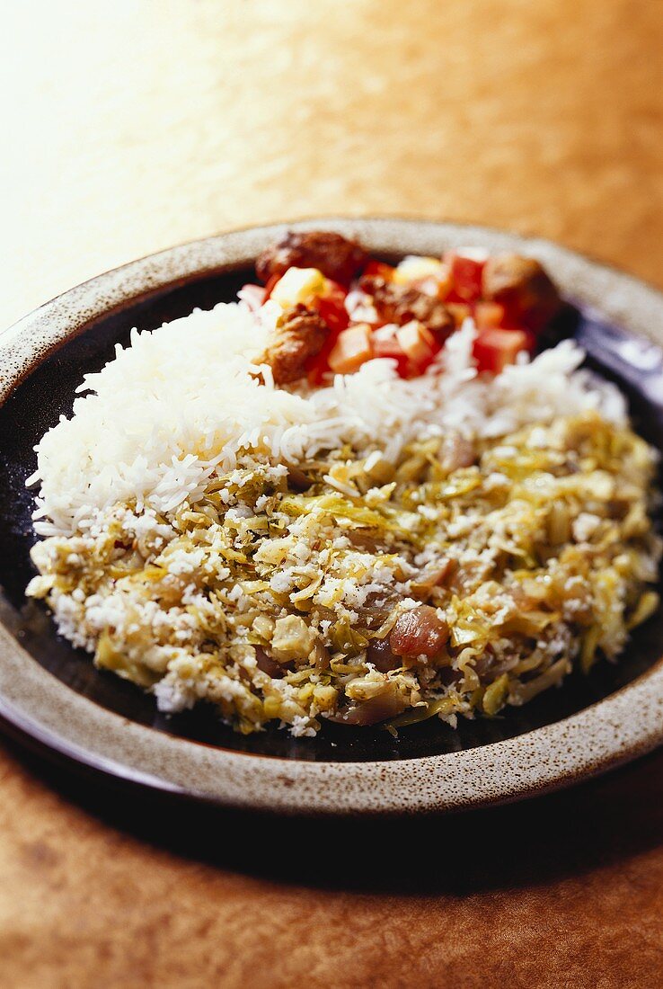 Weisskohl mit Kokosraspeln und Reis (Cabbage Poriyal, Indien)