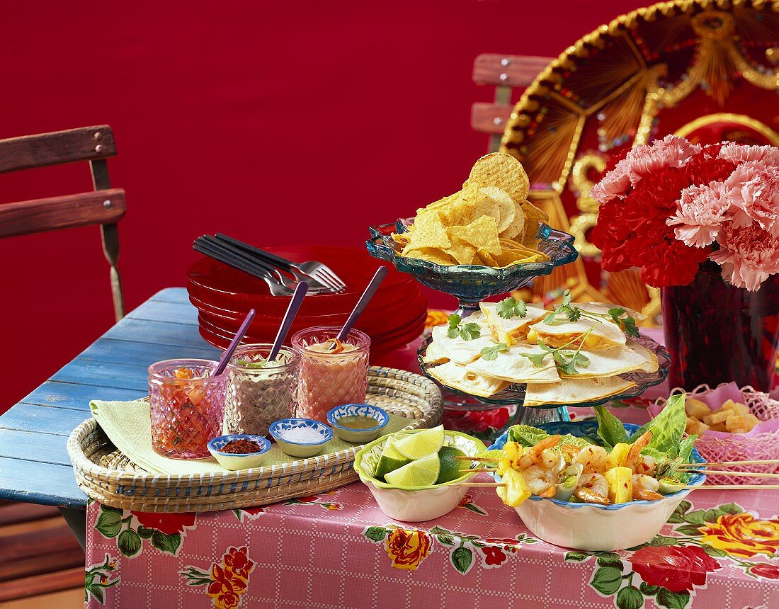 Tex-Mex buffet with appetisers, dips and chips