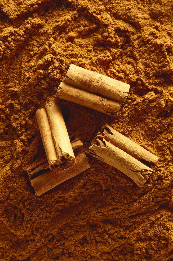 Cinnamon sticks on ground cinnamon