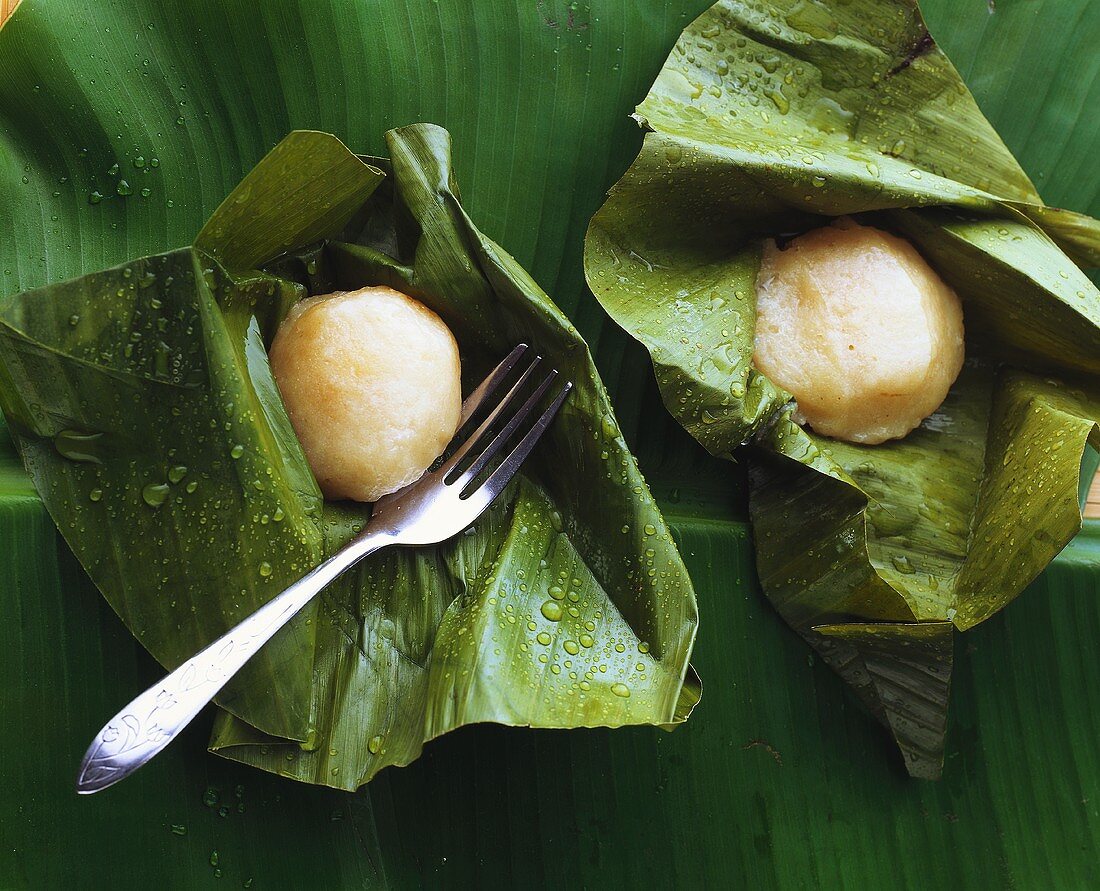 Khanomtian( sticky rice balls with coconut filling) Thailand