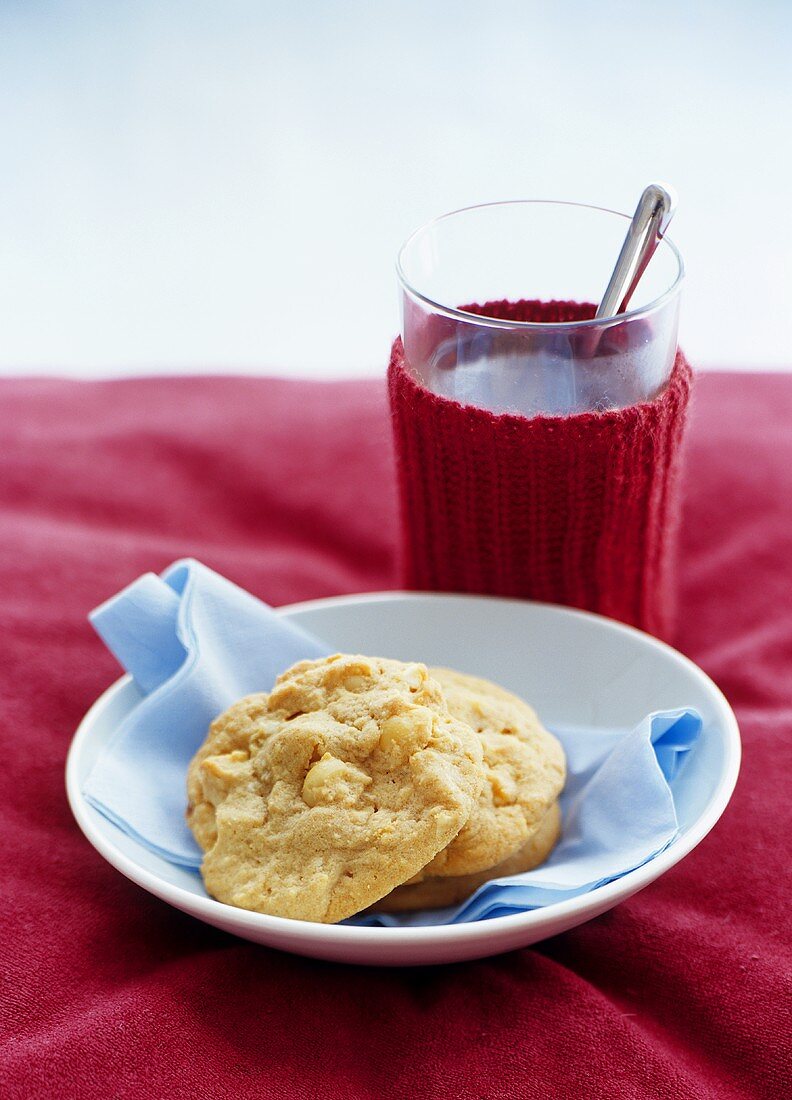 Macadamia-Plätzchen mit weisser Schokolade