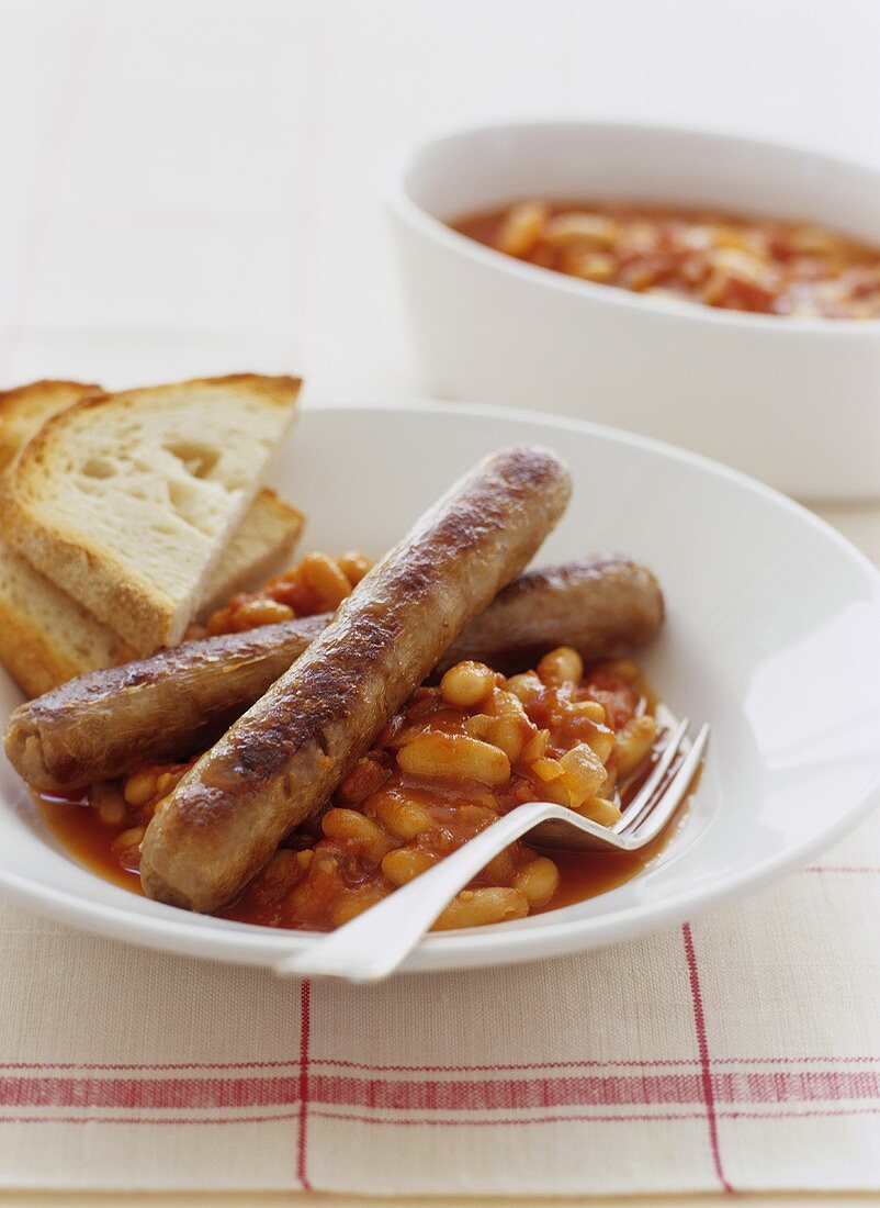 Sausages with baked beans (UK)