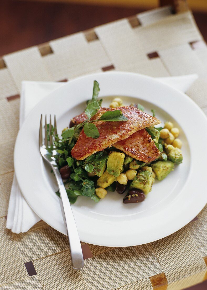Red mullet on avocado and chick-pea salad