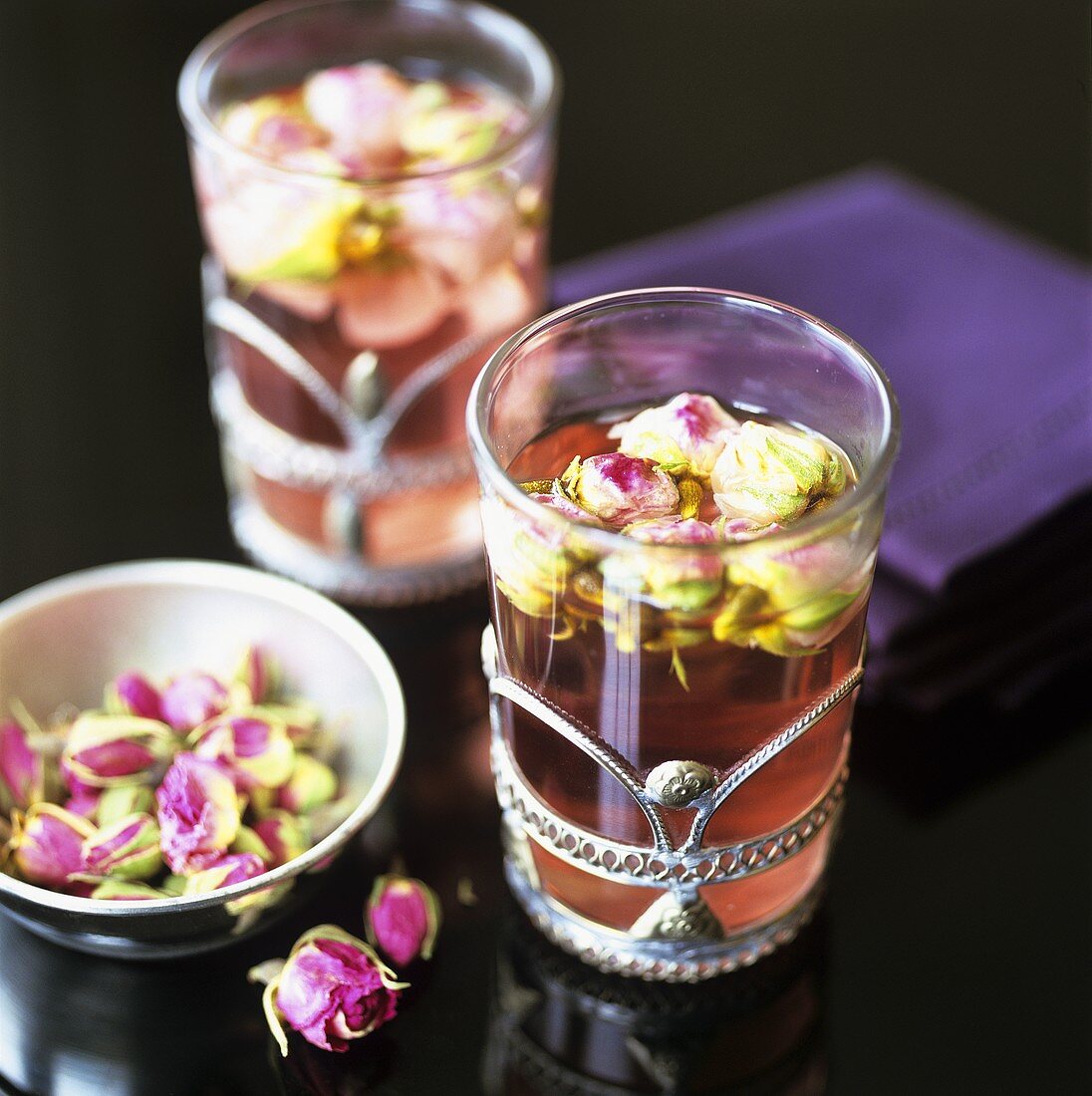 Tea with rosebuds