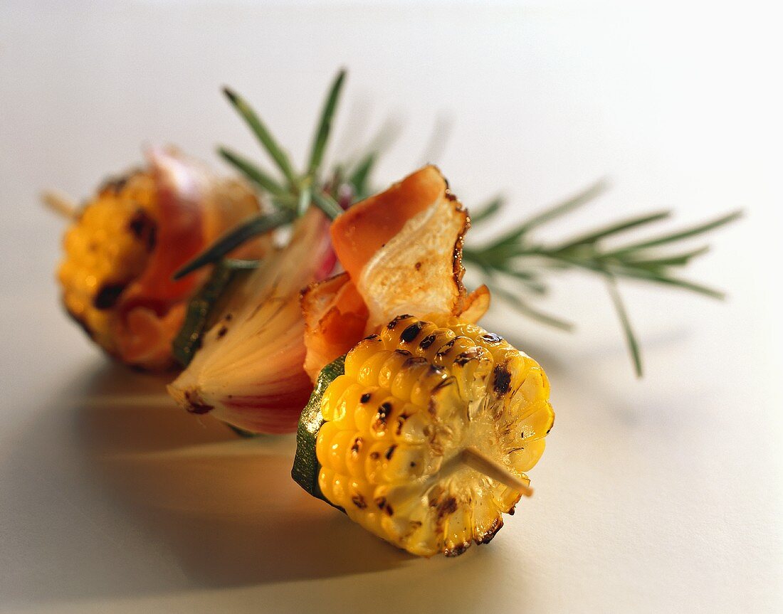 Vegetable kebab with corncobs and rosemary
