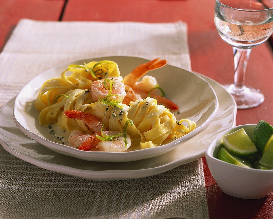 Ribbon pasta with shrimps in lime cream