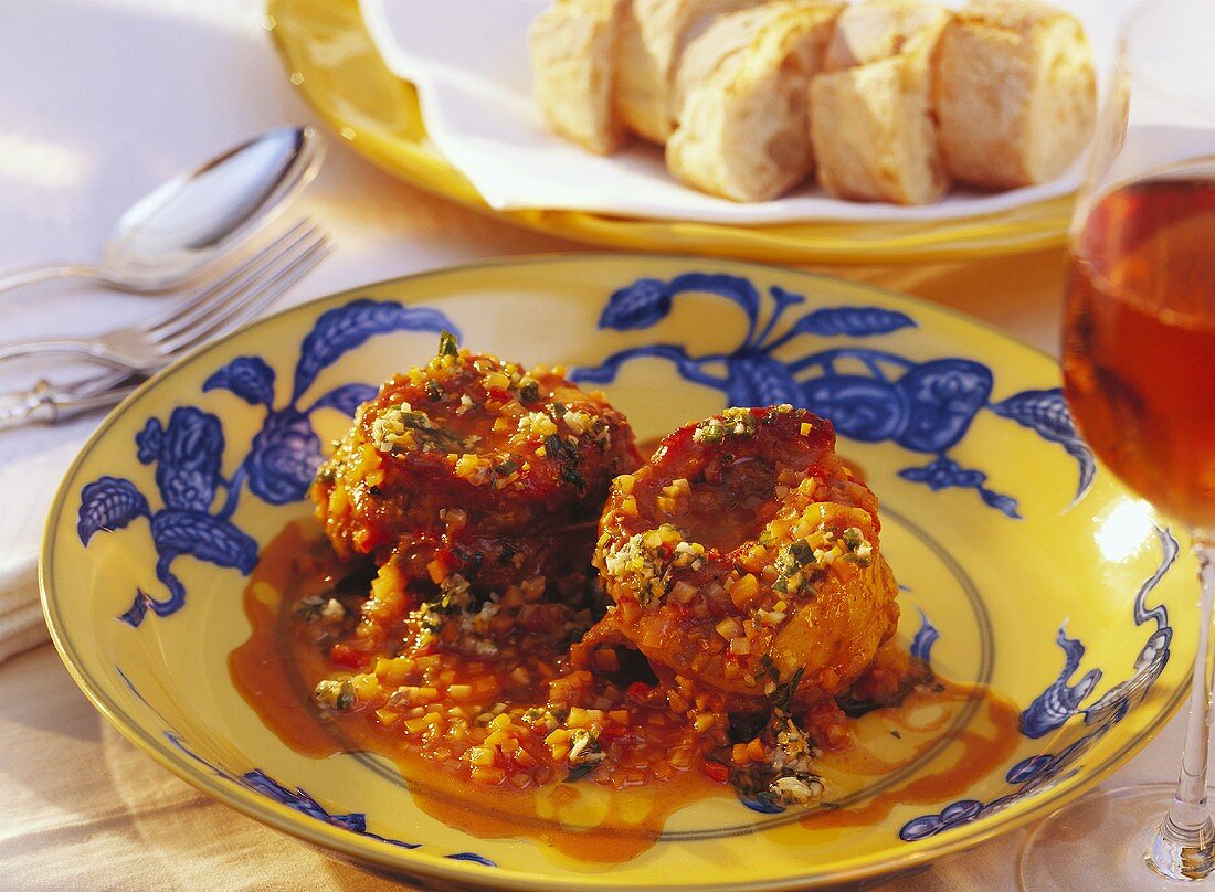 Ossobuco alla milanese (Braised slices of veal shank)