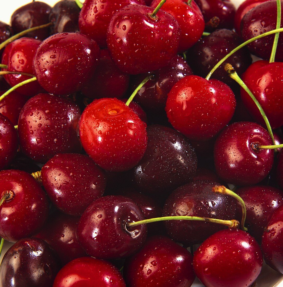 Fresh cherries (filling the picture)