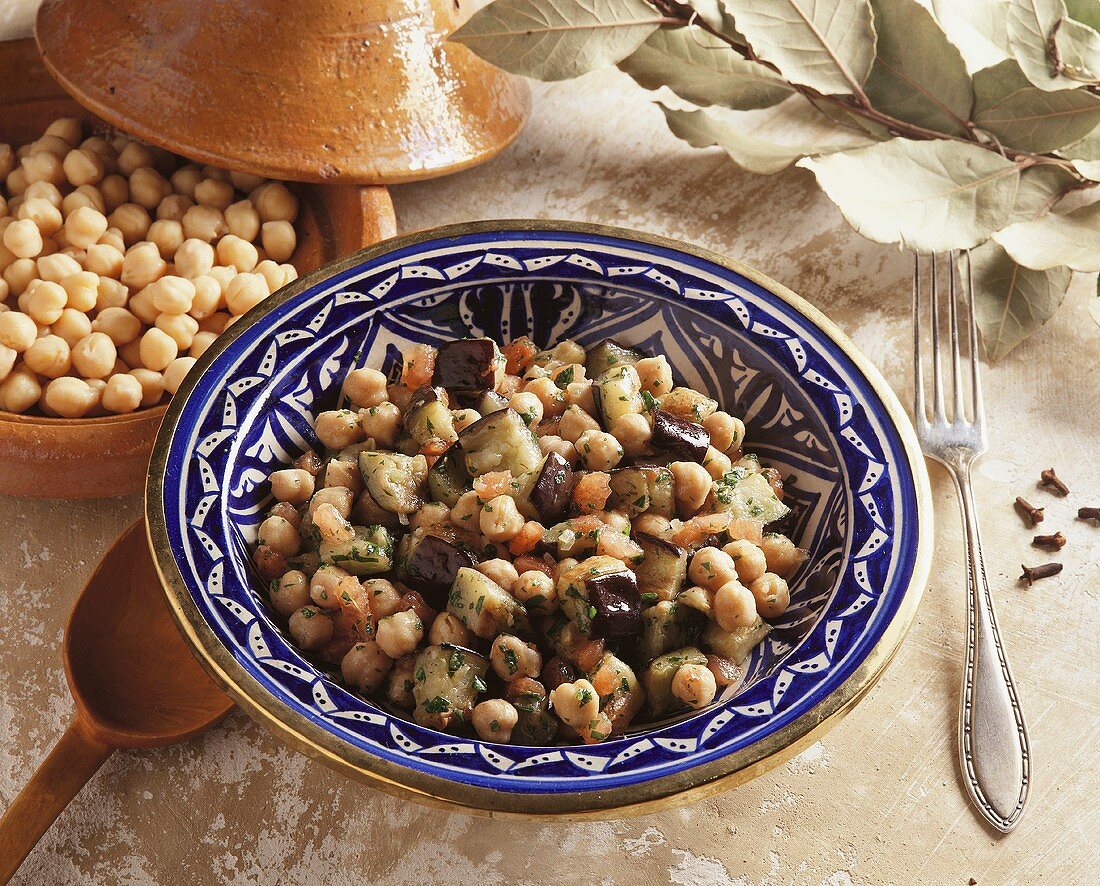 Chick-peas with aubergines