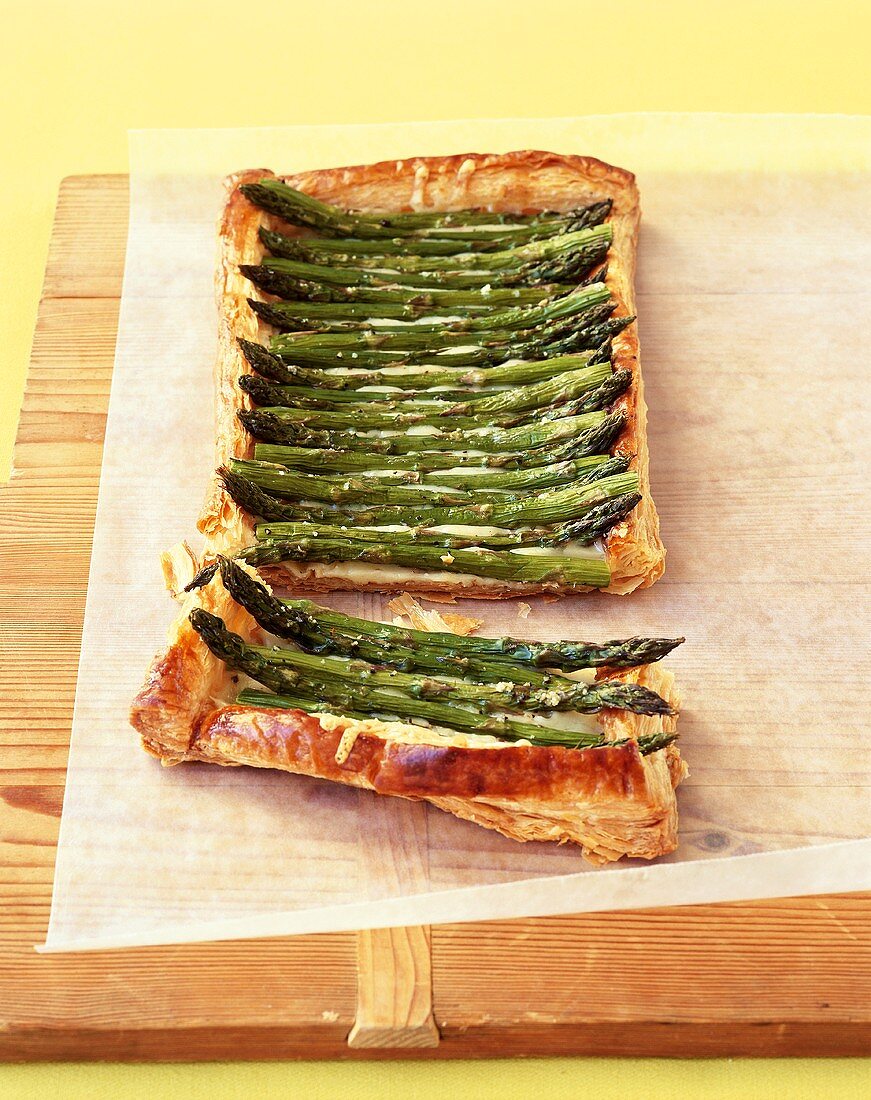 Cheese and asparagus tart