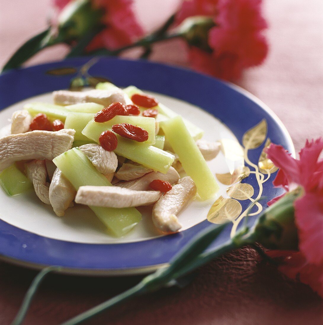 Strips of chicken with bamboo and medlars (China)