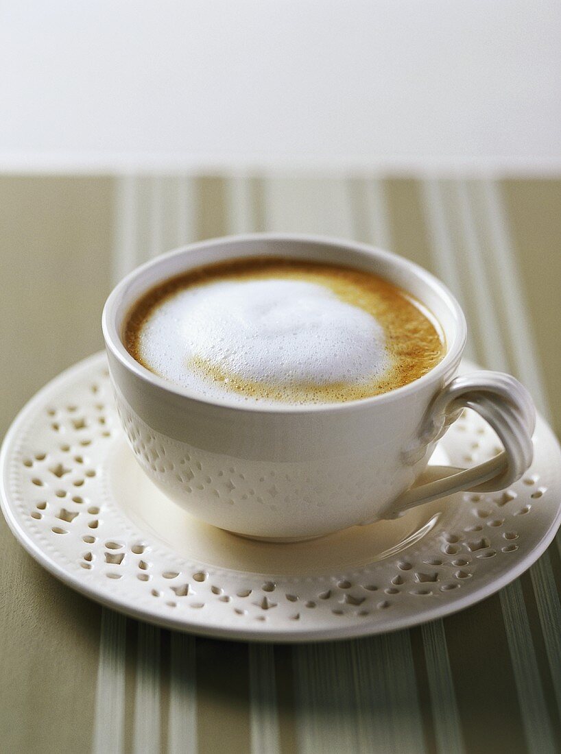 Eine Tasse Cappuccino