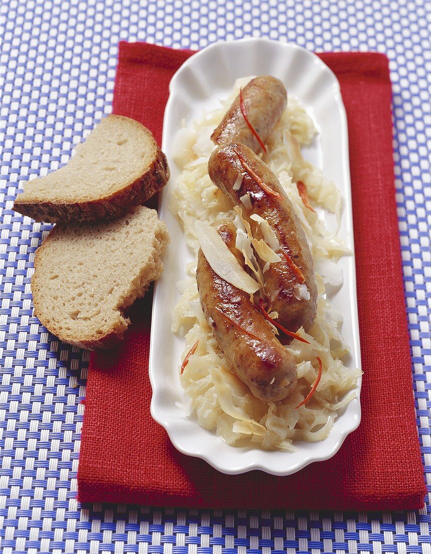 Rostbratwürste mit Kraut