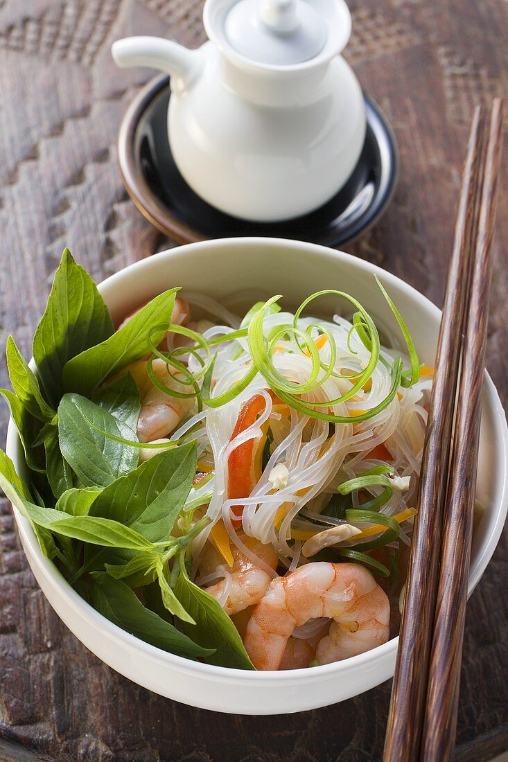 Glass noodle salad with shrimps (Asia)