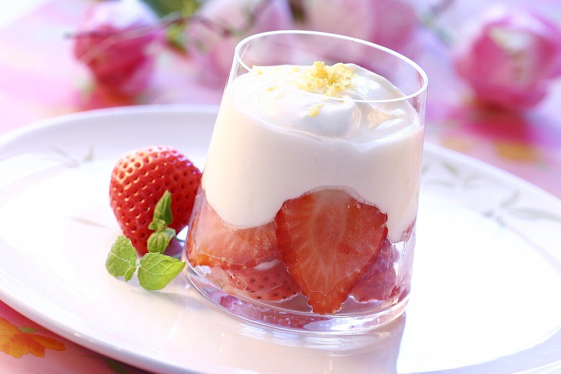 Strawberry dessert with quark cream
