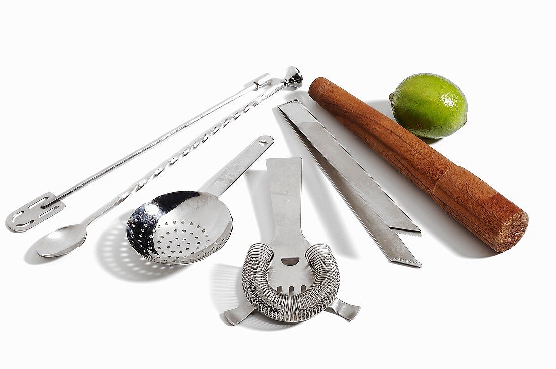 Equipment for mixing cocktails