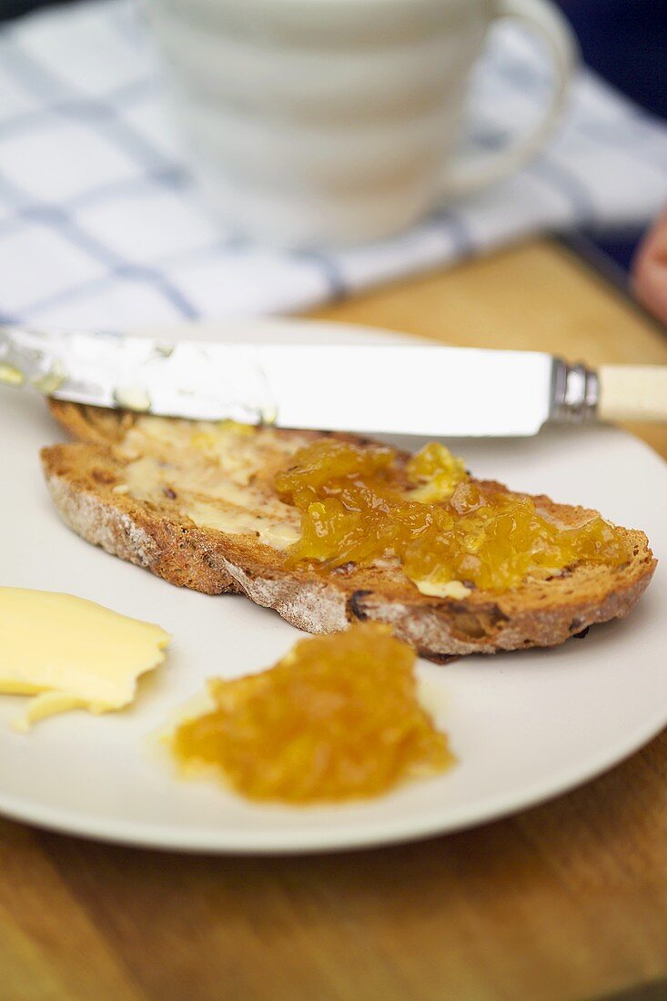 Bread with lemon and pineapple jam