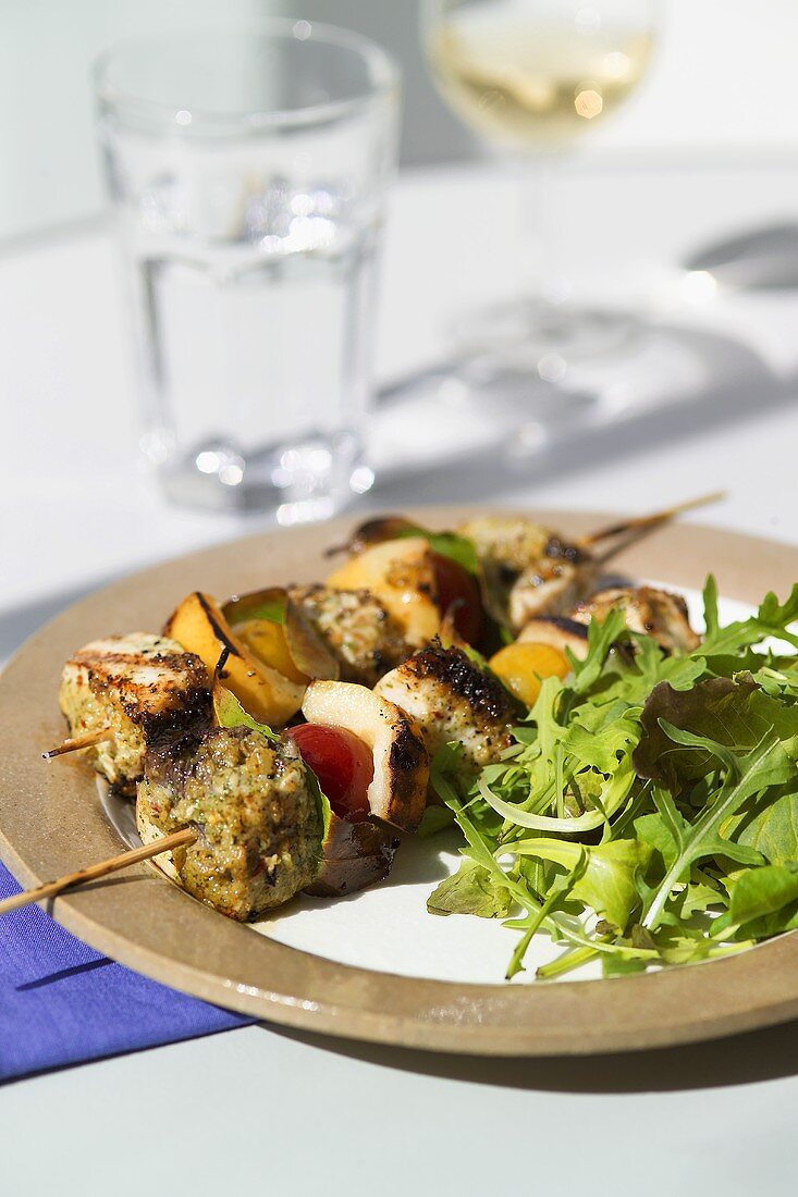 Grilled swordfish kebabs with rocket