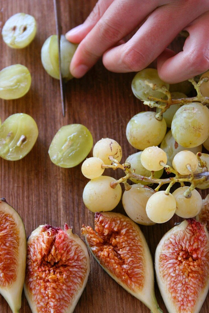 Halving grapes