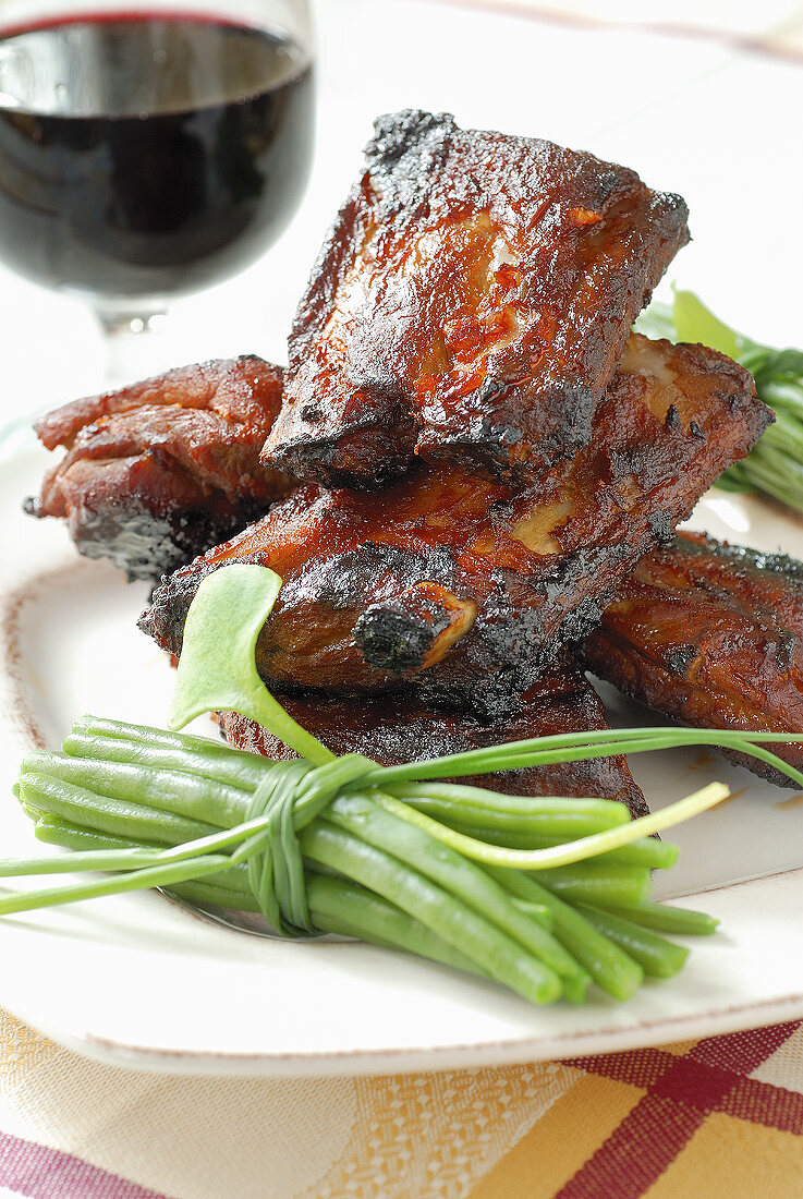 Pork ribs with maple syrup and green beans