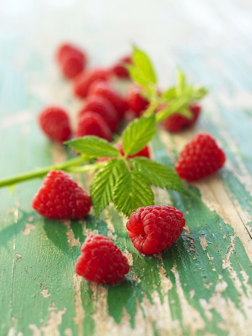 Raspberries with raspberry leaves
