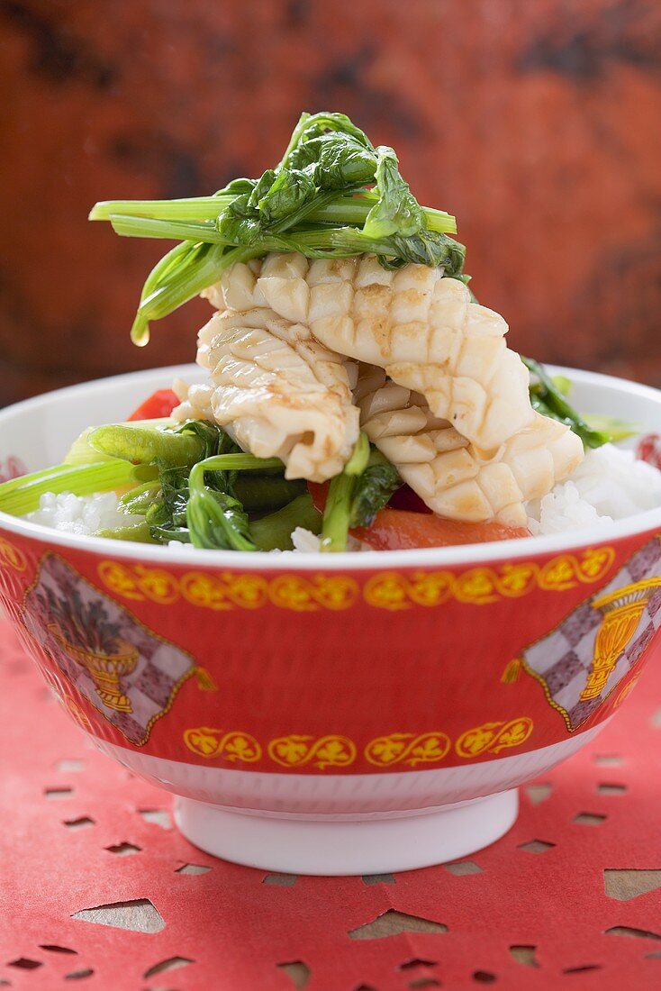 Cuttlefish with vegetables on rice (China)