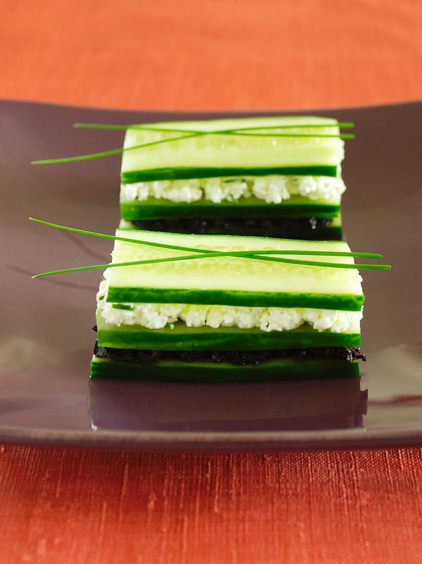 Layered cucumber and cottage cheese