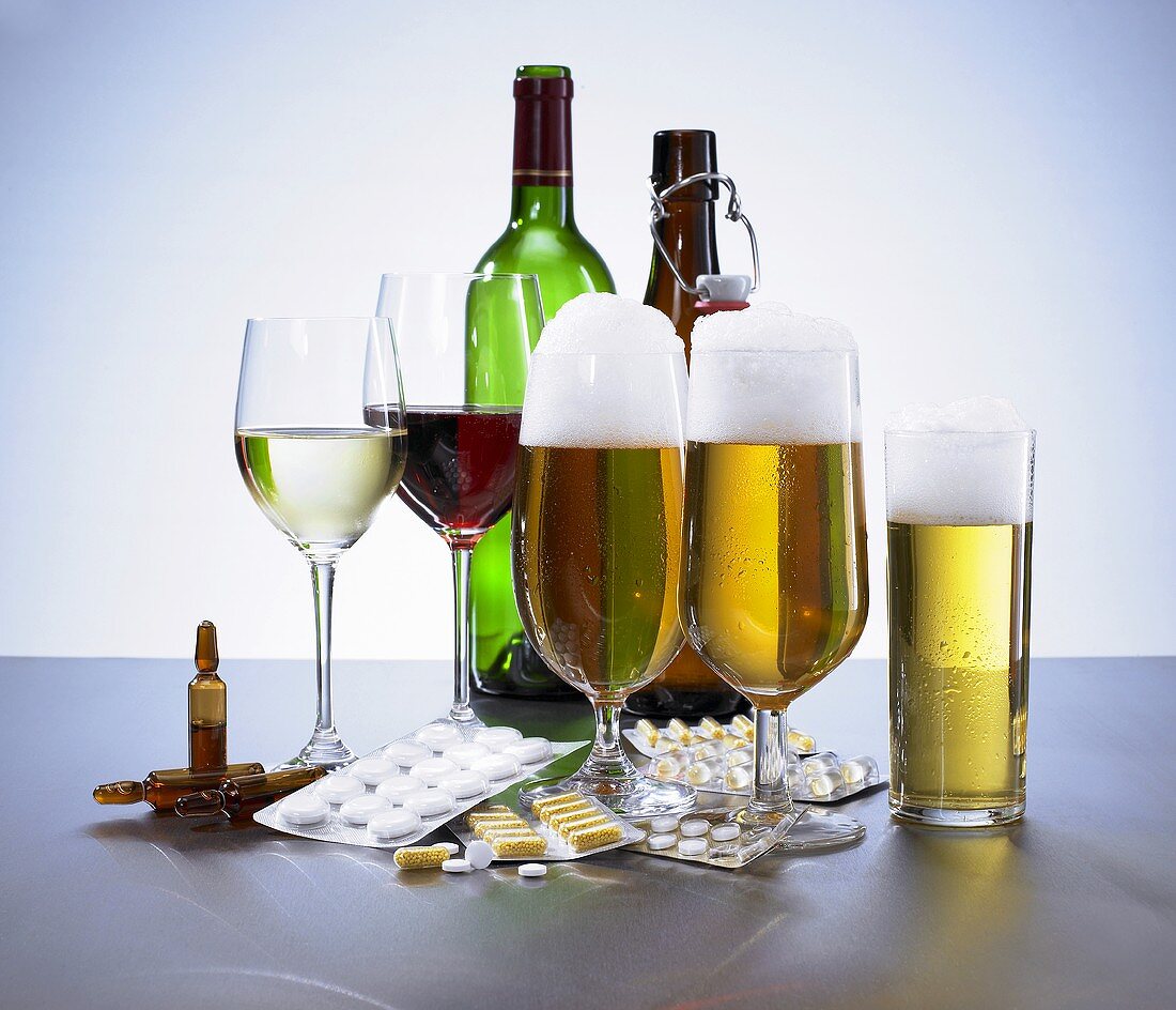 Bier, Wein, Ampullen und Tabletten