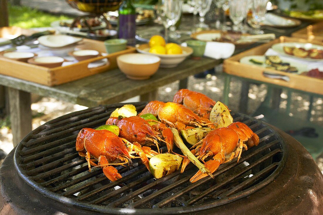 Barbecue: grilled crayfish with lime oil