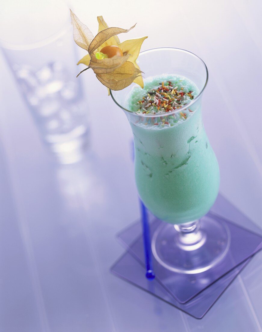 Pineapple Banana Taste: drink made with non-alcoholic Blue Curacao