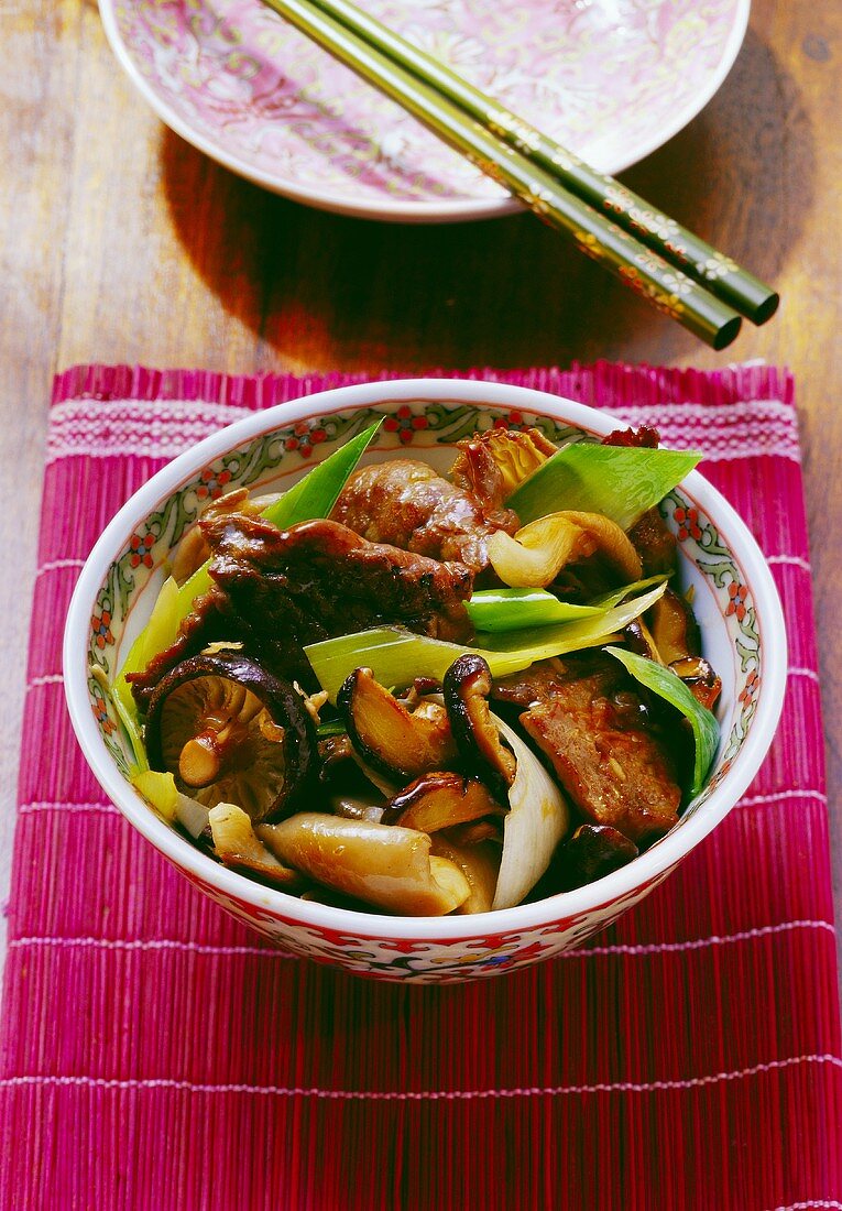 Beef with oyster sauce (China)