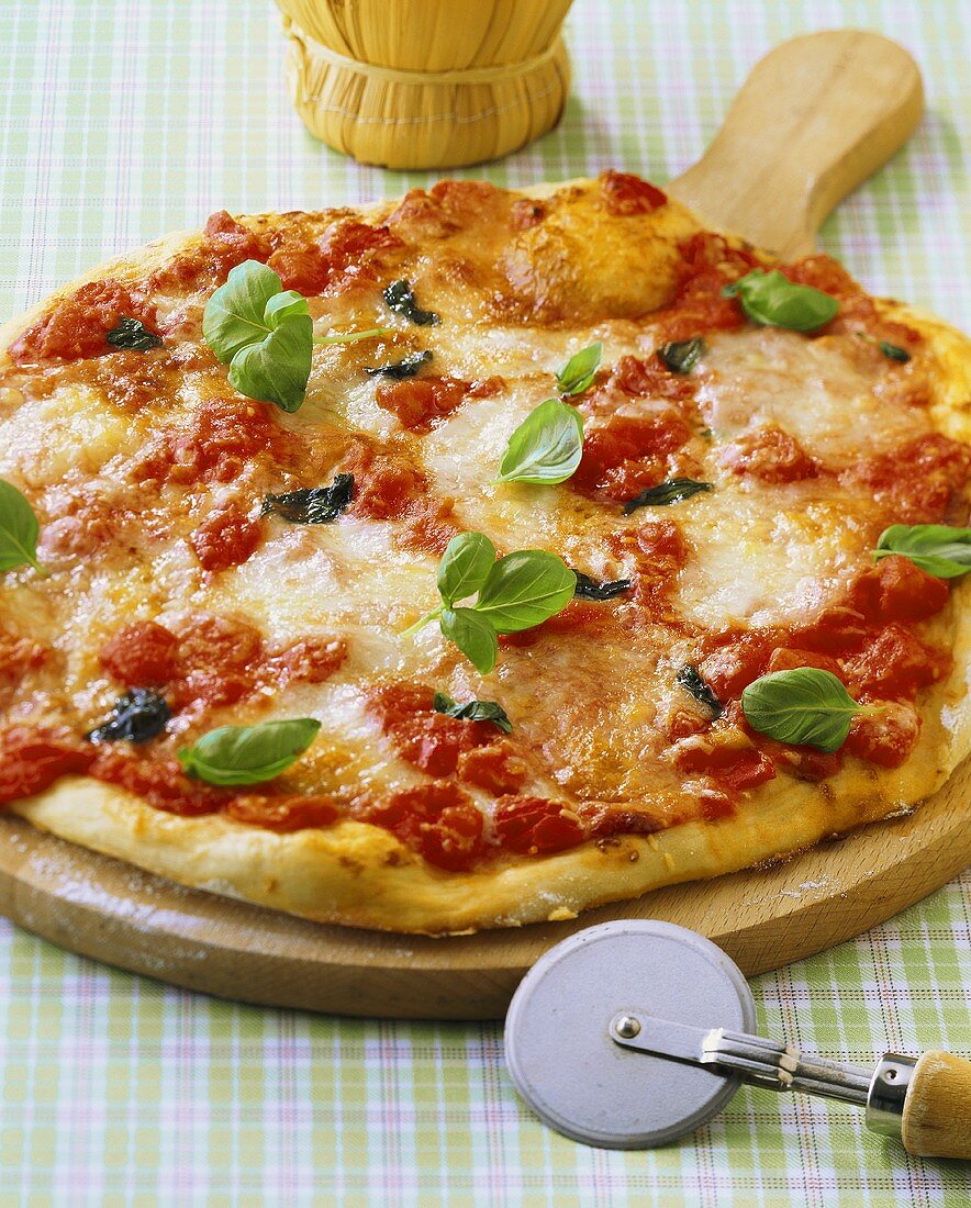Pizza Margherita (Pizza with tomatoes and mozzarella, Italy)