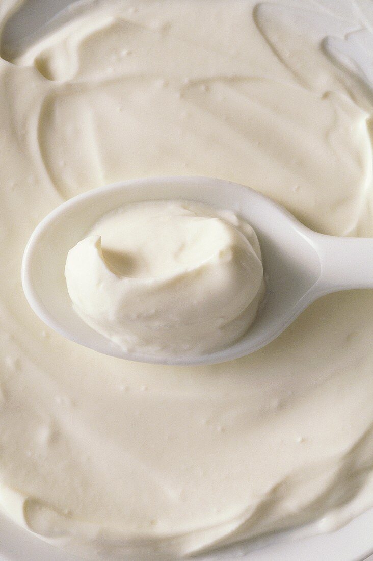 Joghurt glattgestrichen und auf Löffel