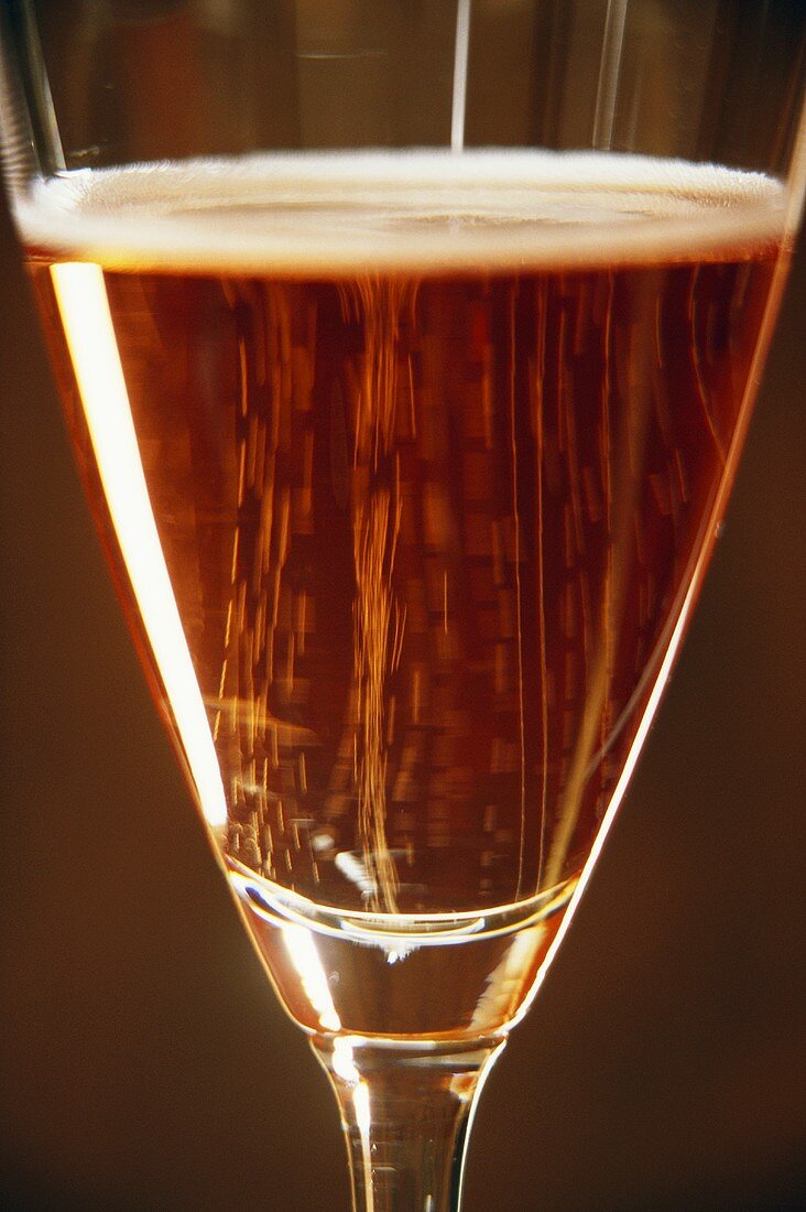 Ein Glas Taittinger Champagner brut